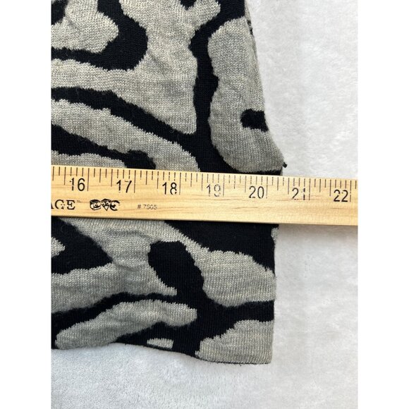 Chico's Sweater Womens Size 1 Black Gray Boiled Wool-Blend Patterned Cardigan - Picture 8 of 9